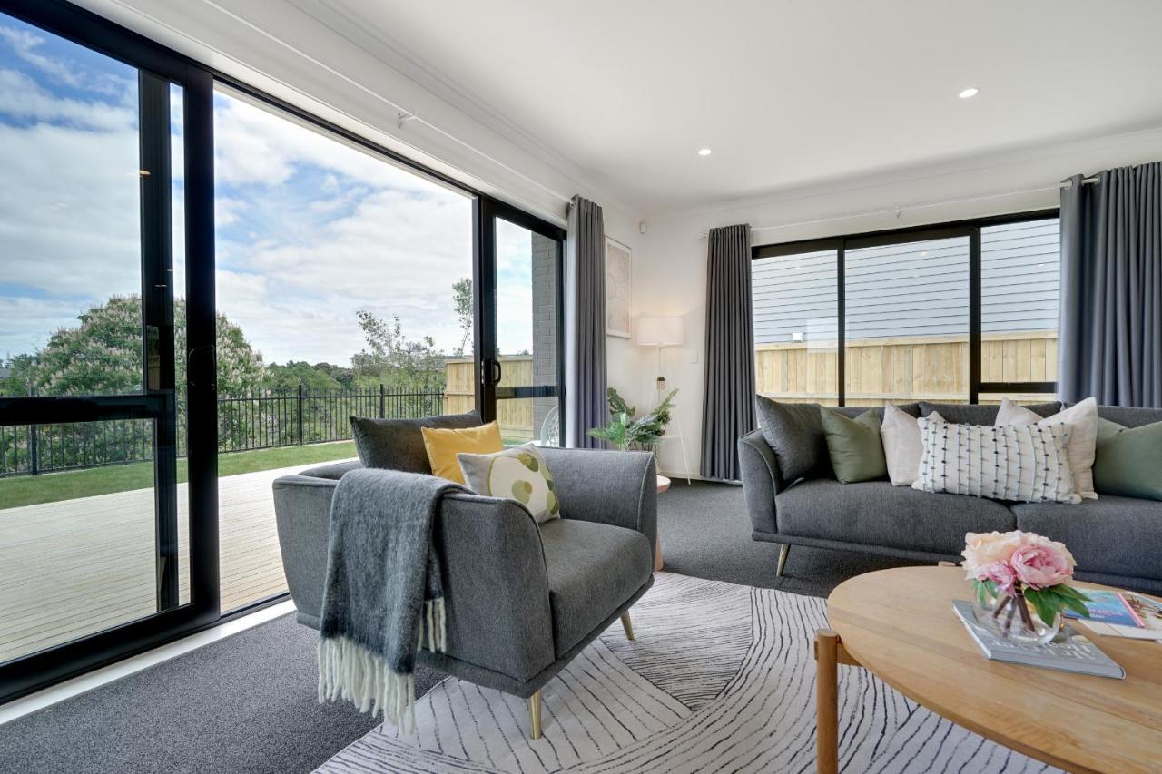 Fabulous River View - Brand New House In 汉密尔顿 外观 照片
